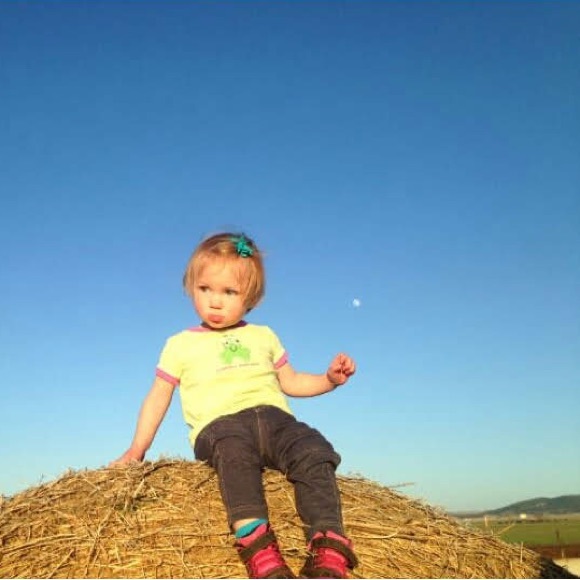 MEET YOUR POSHER - Picture 5 of 12